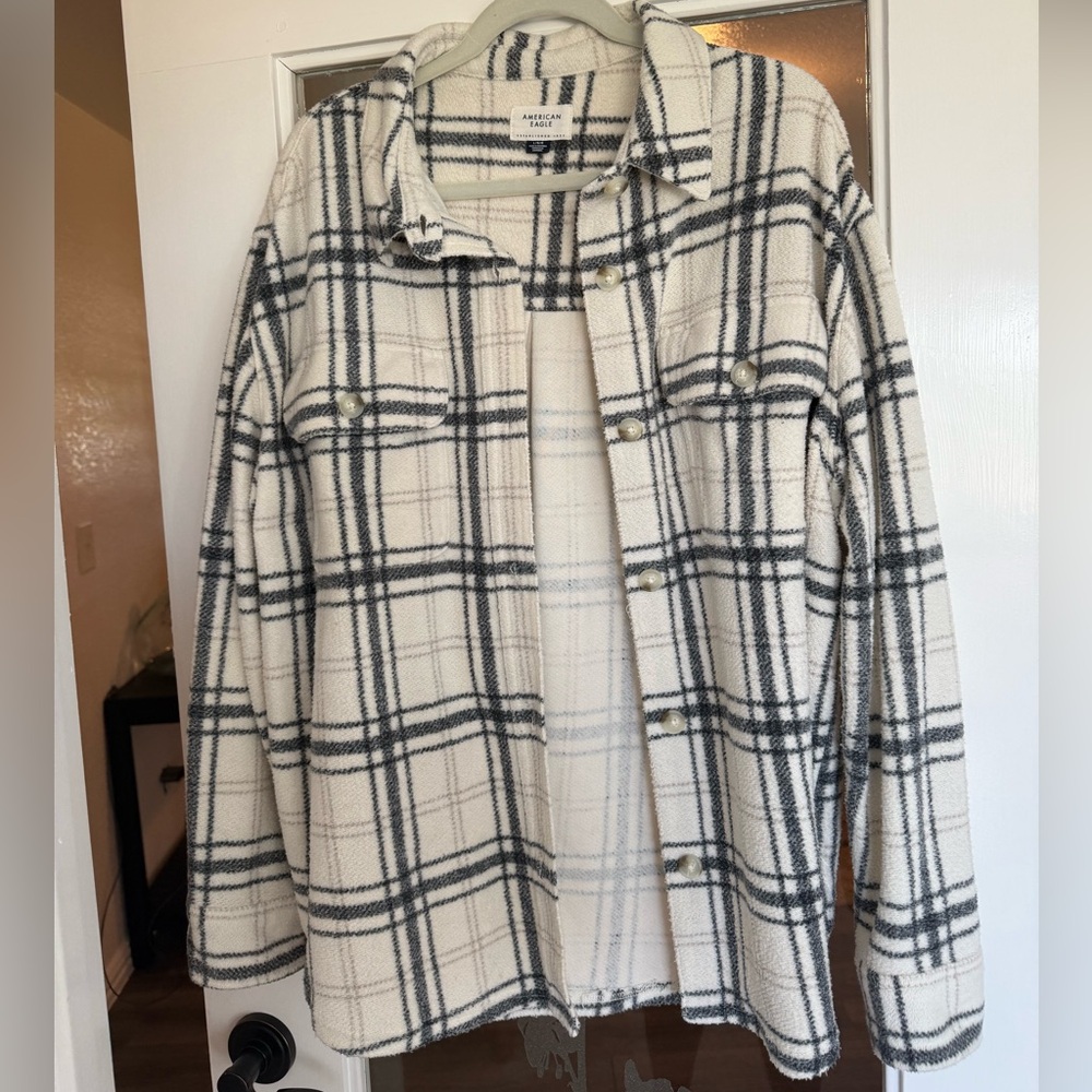 American Eagle Outfitters Cream and Black Plaid Shirt